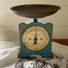 Load image into Gallery viewer, Vintage Australian MP Scales No III Kitchenalia
